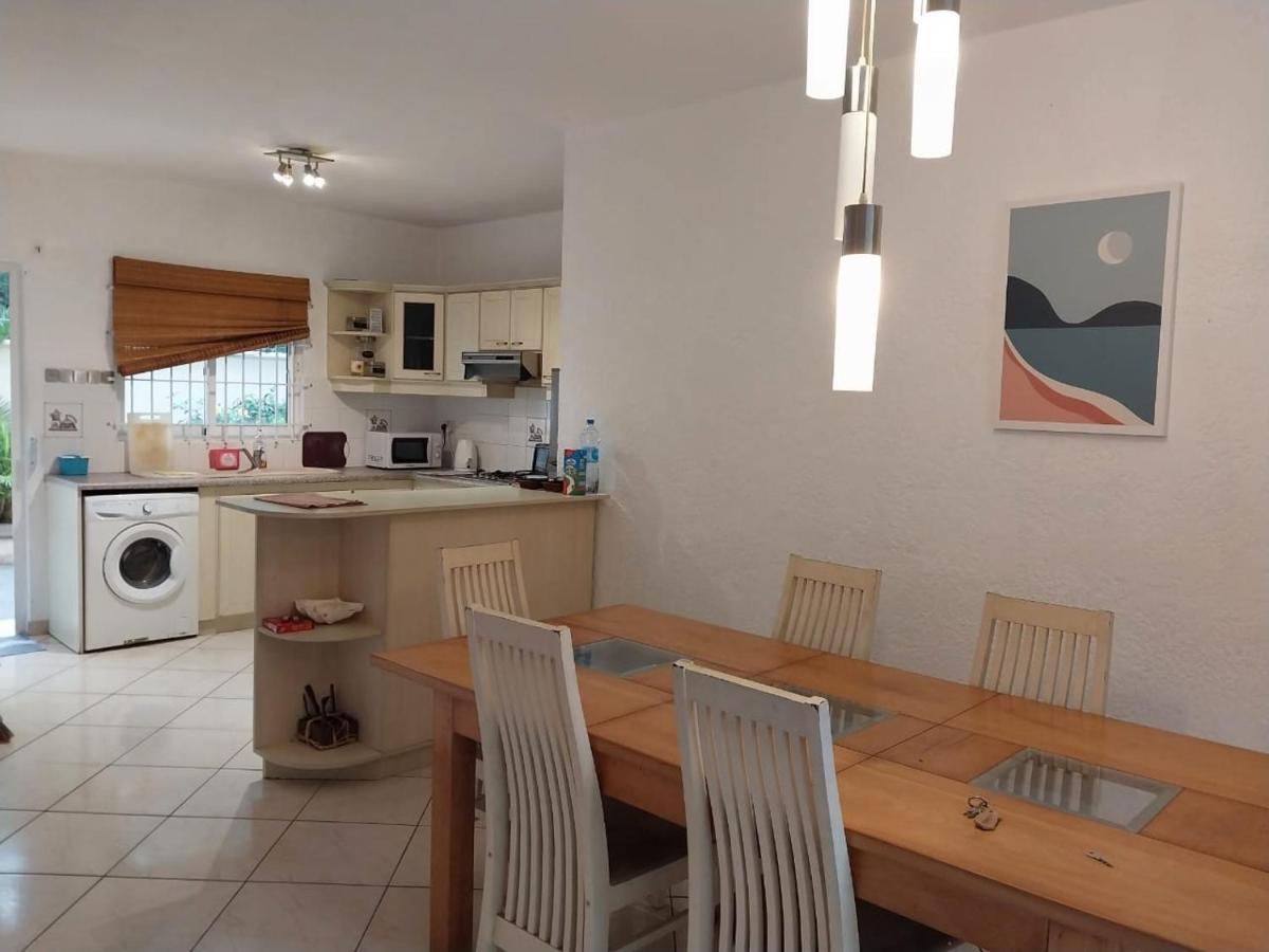 Flic En Flac, Les Orchidees, 3 Bedroom Ground Floor Apartment, Exterior foto